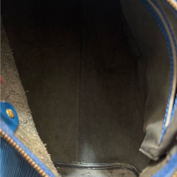 Pre owned LV blue leather 35 speedy in great use condition. - Picture 8 of 10